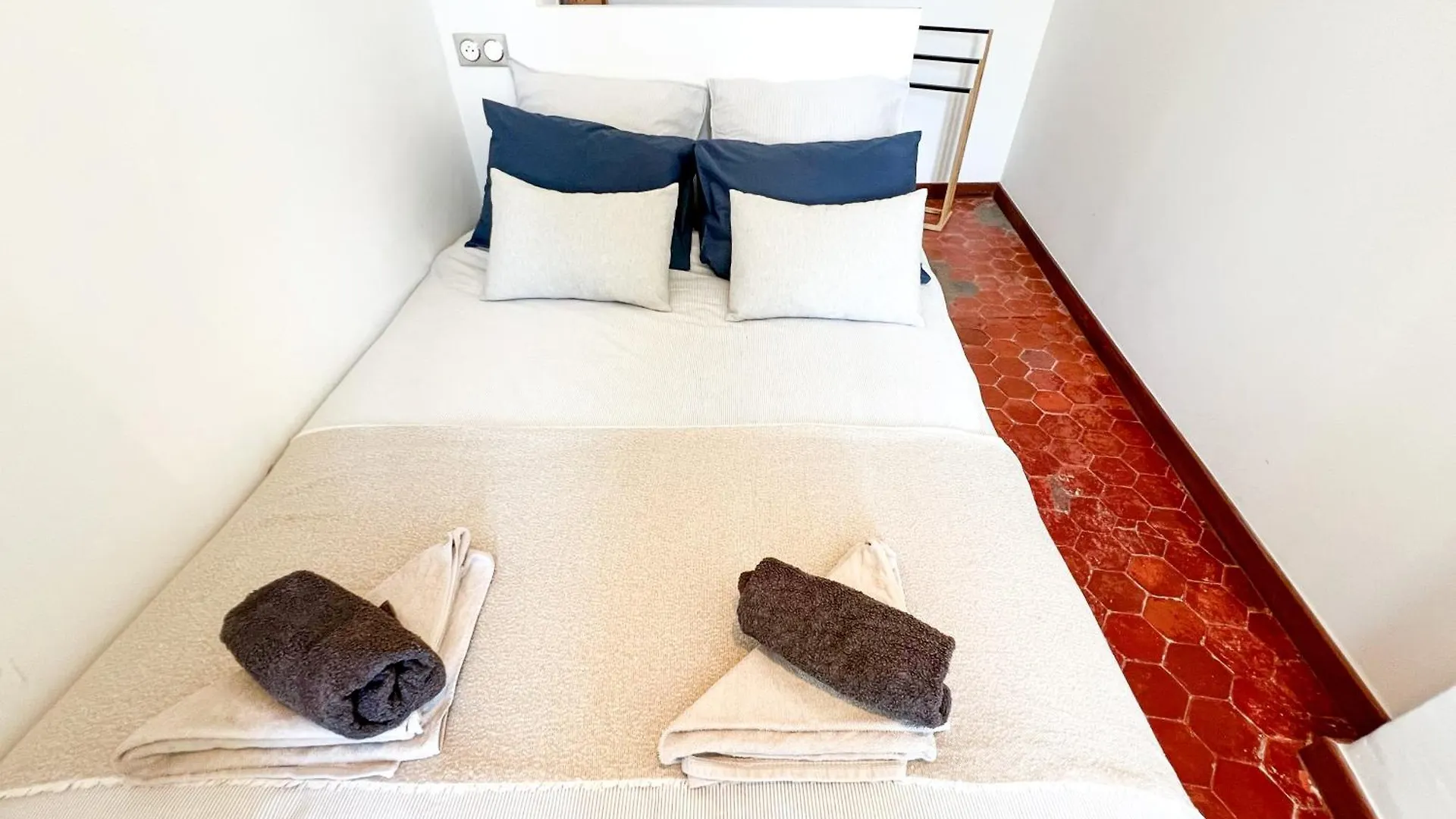 Ferienwohnung Ac - Private Exterior - Duplex Quartier Des Artistes Avignon